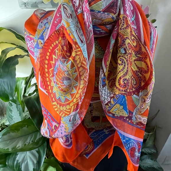 Hermès Paris Le Songe De La Licorne Silk Shawl Wrap Scarf.🧣🍂🍁 - Picture 6 of 16